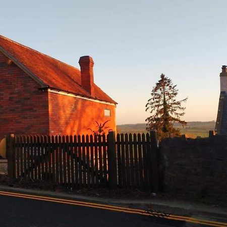The Hayloft Villa Glastonbury Exterior photo